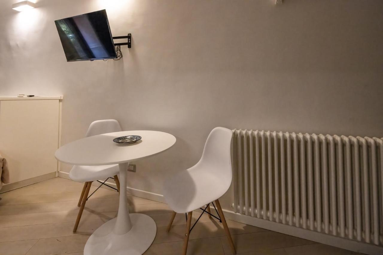Rione Monti Studio Apt With Private Garden โรม ภายนอก รูปภาพ